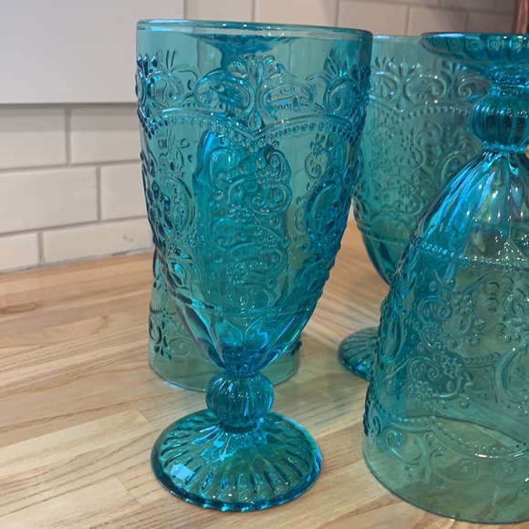 NWOT Set of 4 Pioneer Woman goblets,$42 - Picture 3 of 3